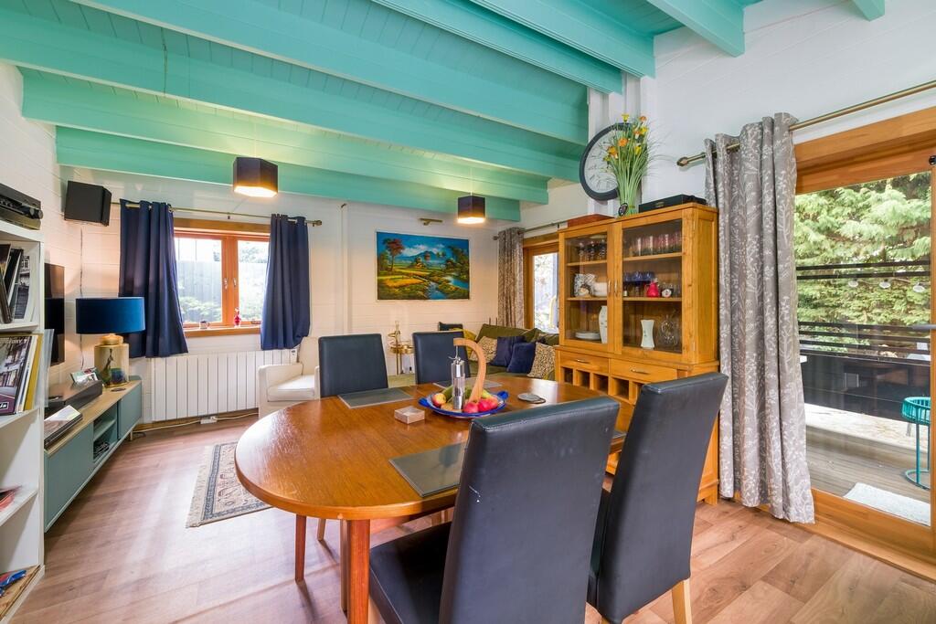 144px-Willow Cott...