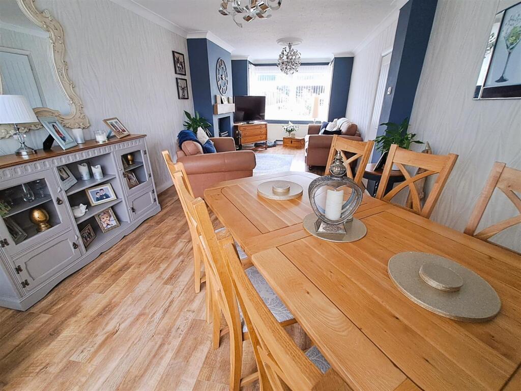 Lounge/Diner