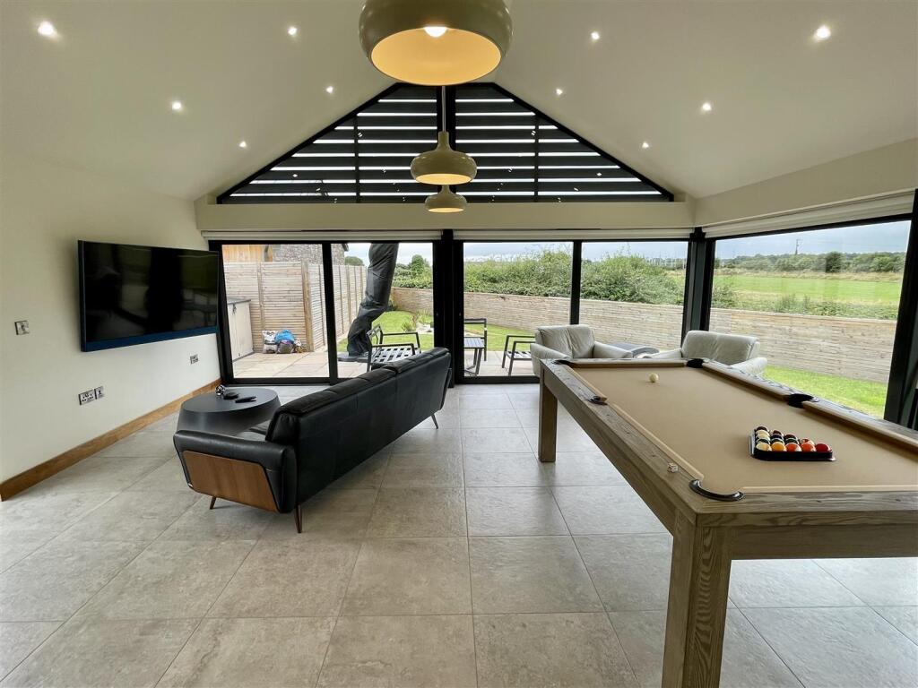 Open Plan Kitchen Dining Living Area