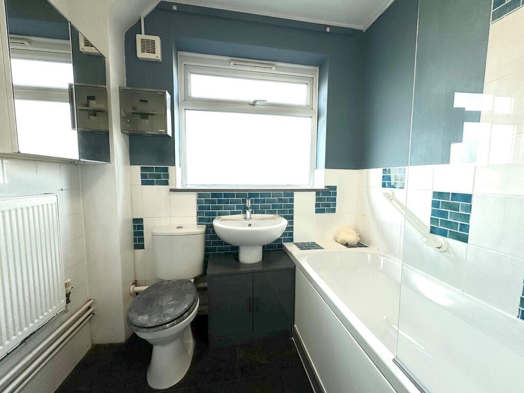 33 Highlands Bath...