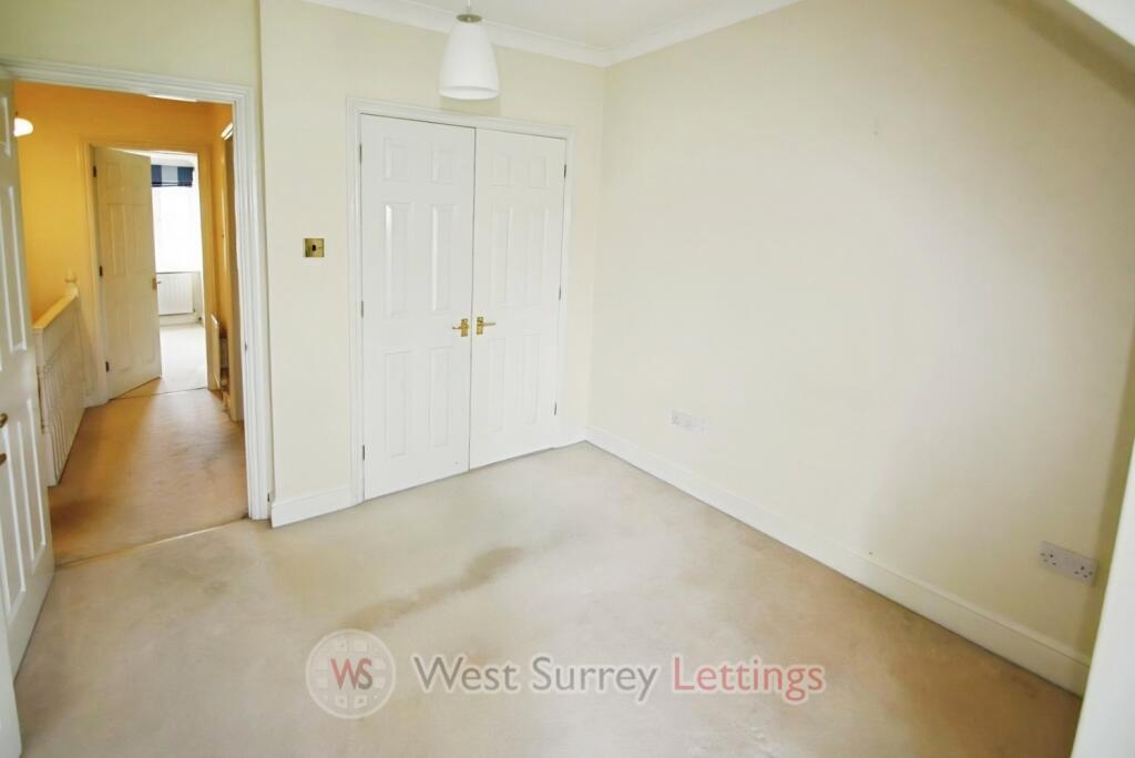 b9480f3d-wardrobes_lge