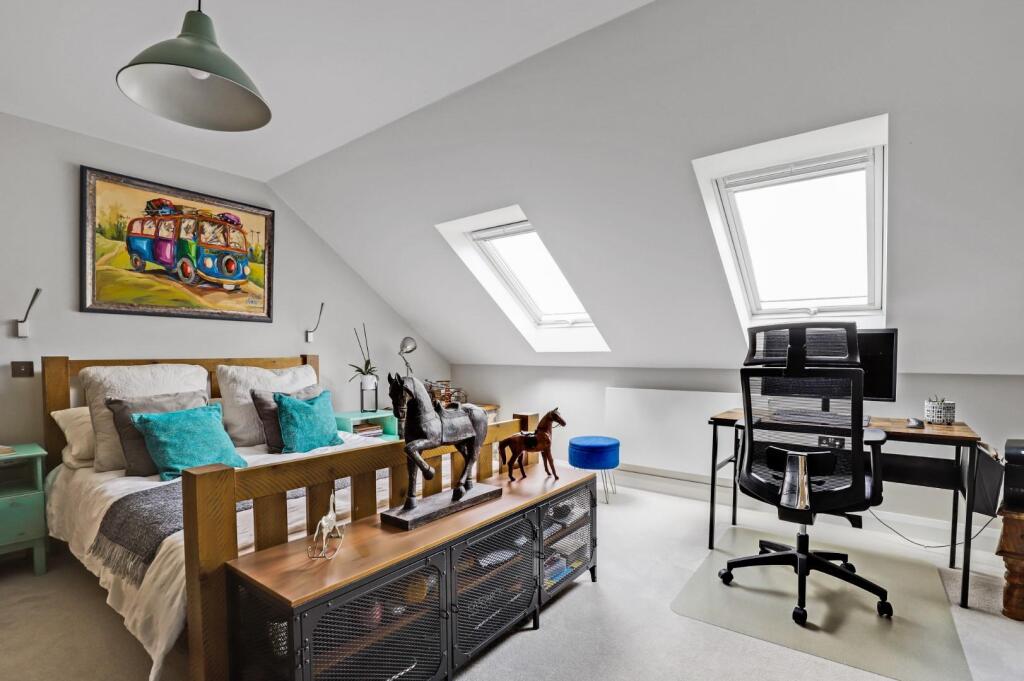 10-2cddJHPropWpen - Flat 5, 25 Samos Road - 28.jpg