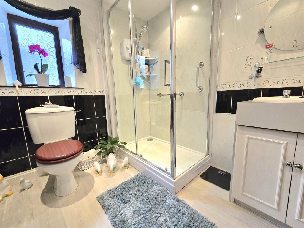 Family Shower Room