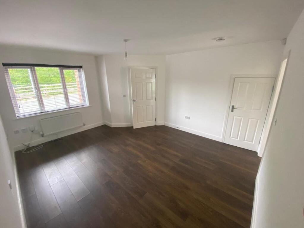 WhatsApp Image 2025-05-24 at 18.42.14 (3).jpeg