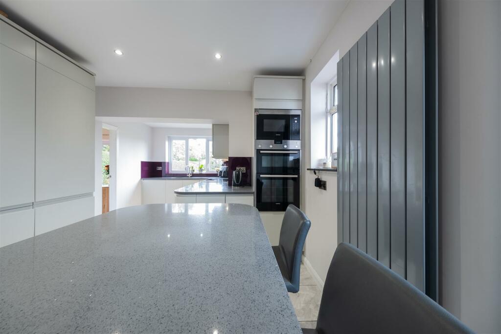 51 Russet Road-006.jpg