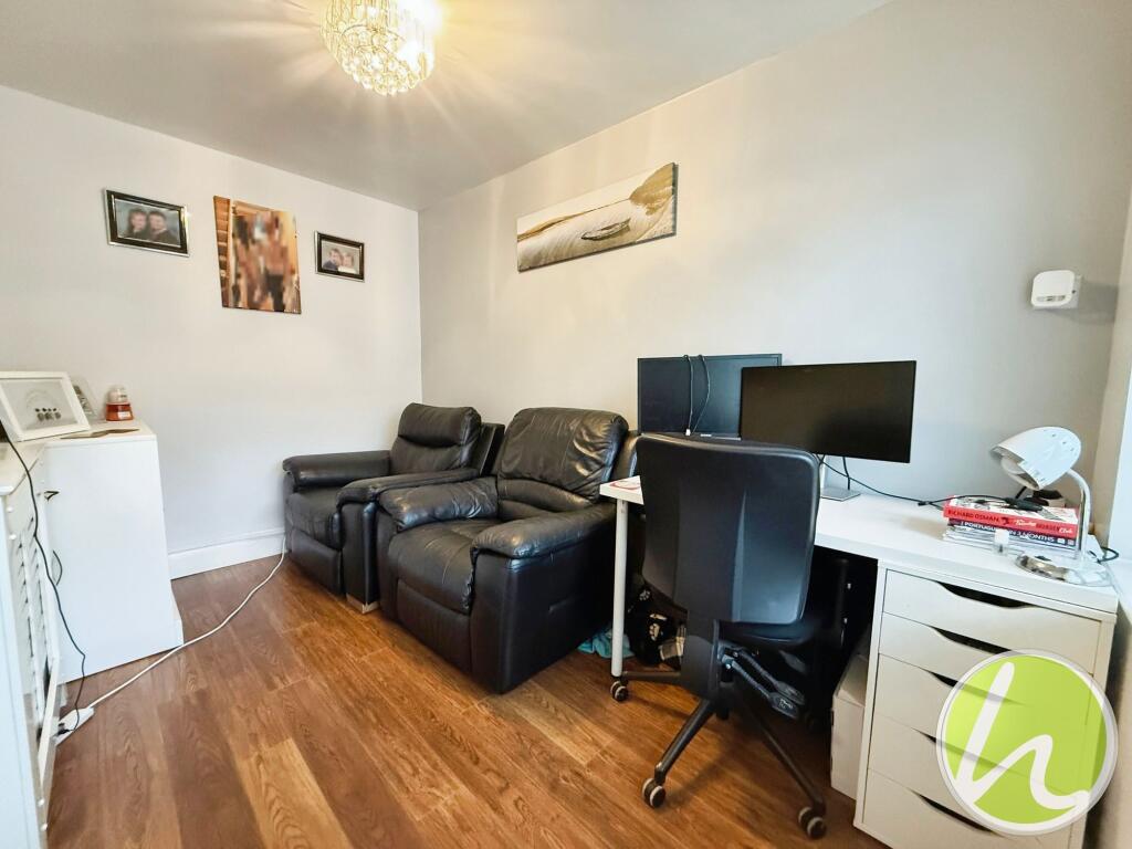 Ground Floor Bedroom/ Study