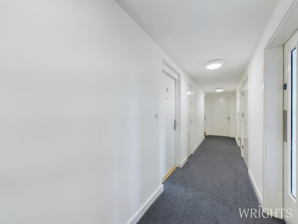 CAM02796G0-PR0179...