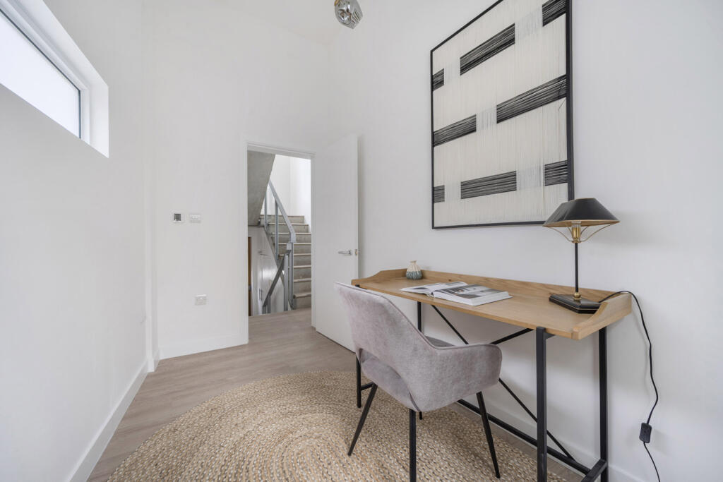 1359008-4-68dd06b...