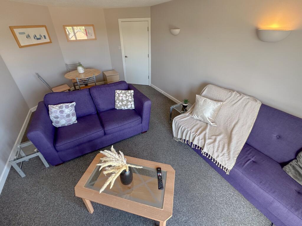 10, 272 Upper Parlia