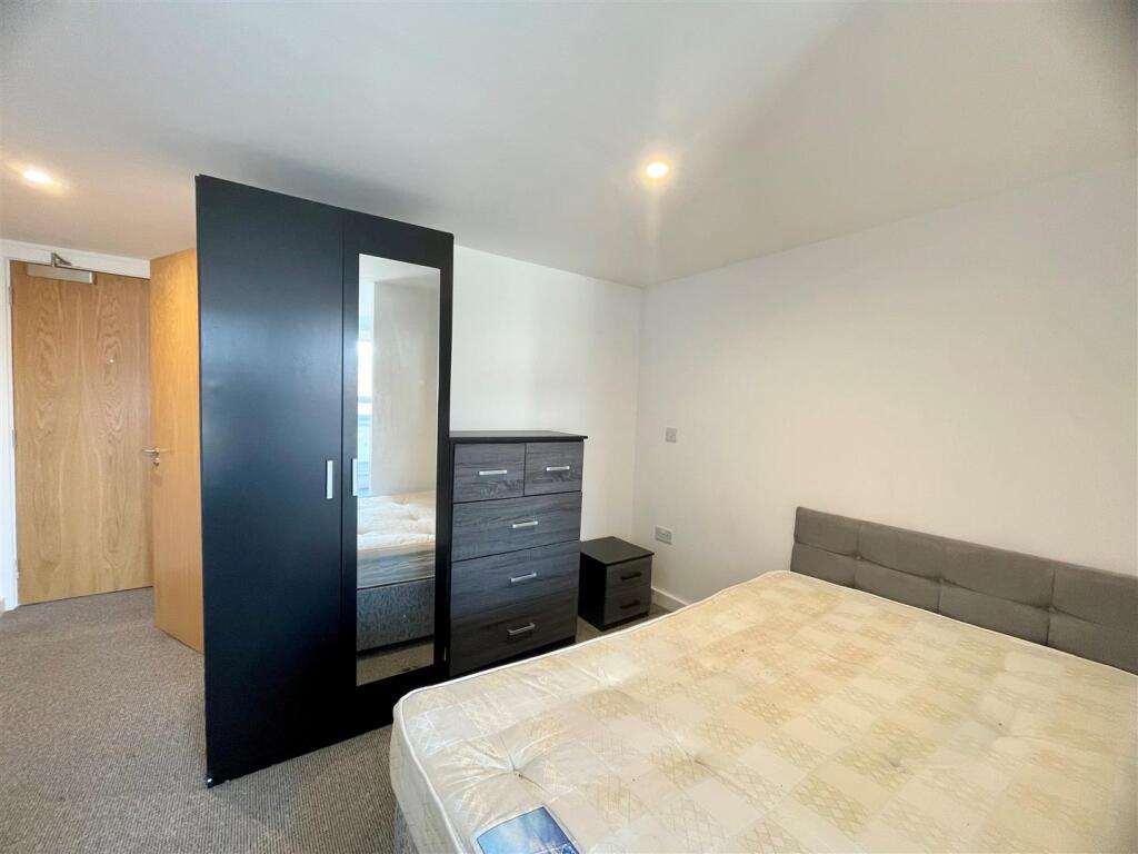 Bedroom2.jpg