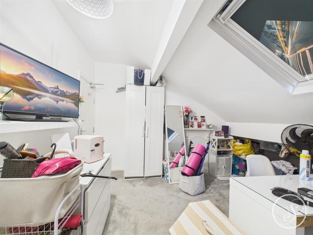 ROOM FIVE