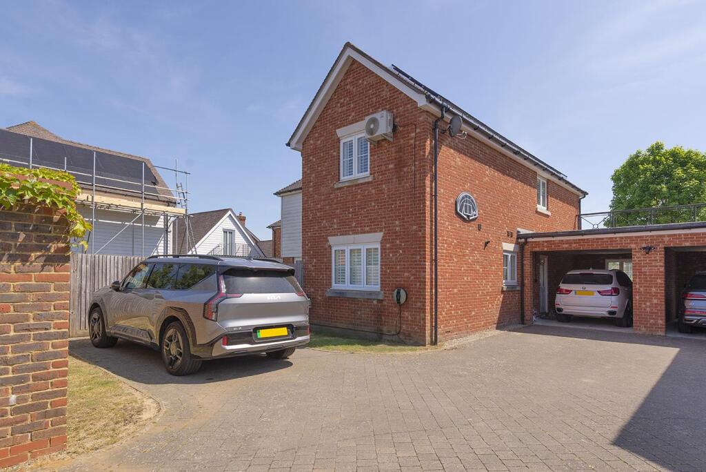 Car Port &amp; Parking