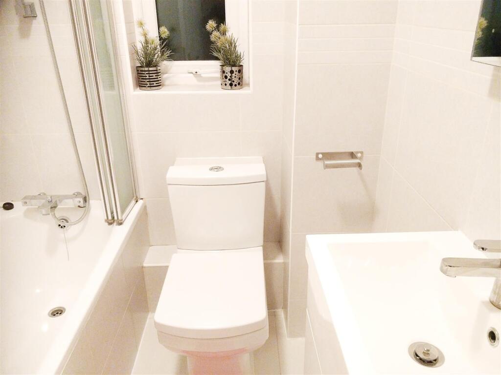 bath (2018_05_23 11_05_53 UTC)-1.jpg