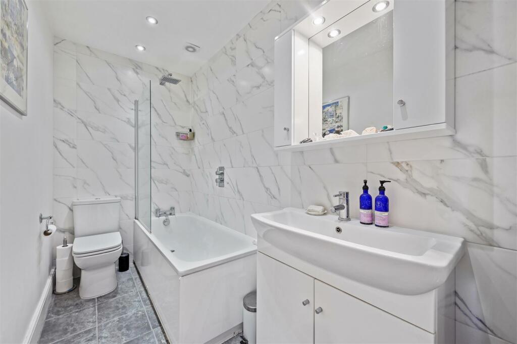 Masbro Road - Bathroom3 (1).JPG
