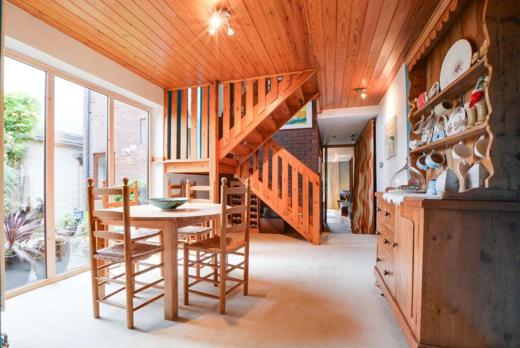 Dining Room/Hall