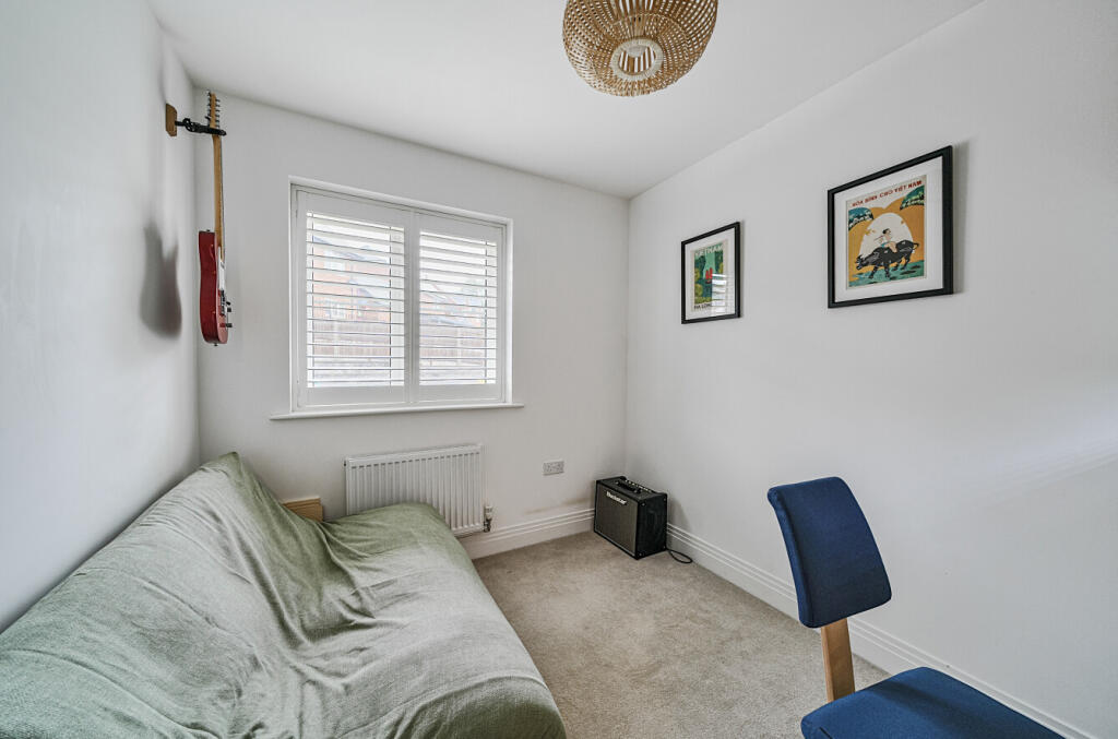 1302093-12-683ec4...