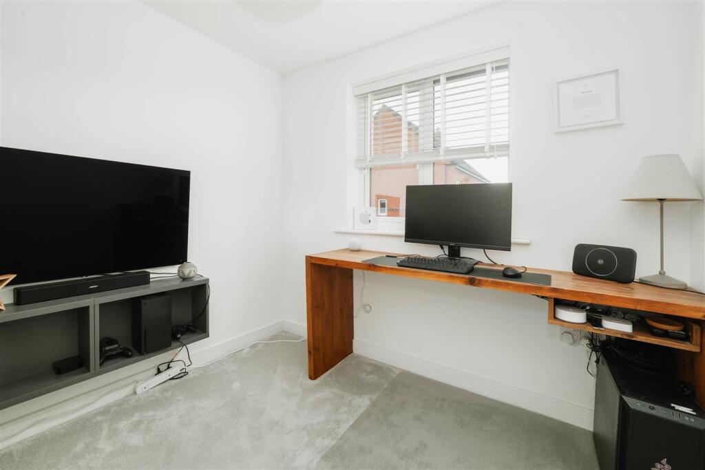Bedroom1.jpg