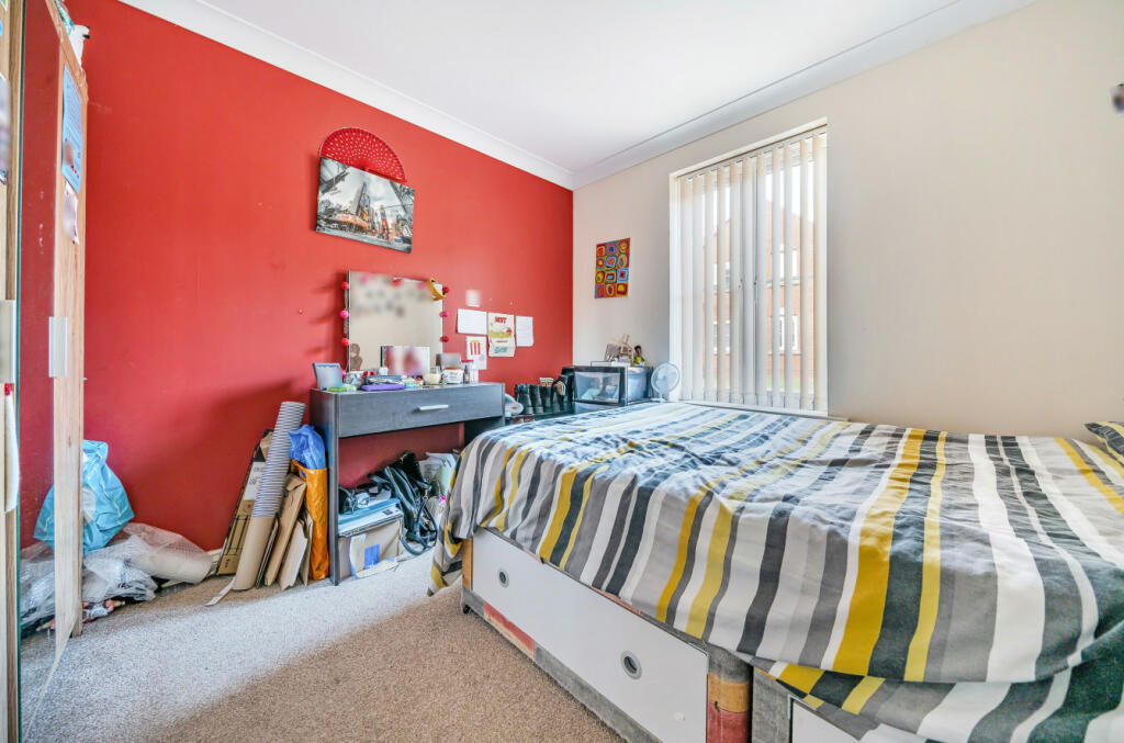 Bedroom 5/Dining R'm