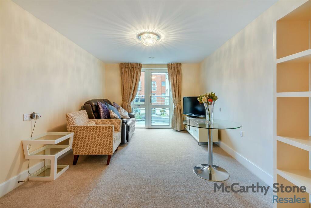 8630798-interior03.jpg