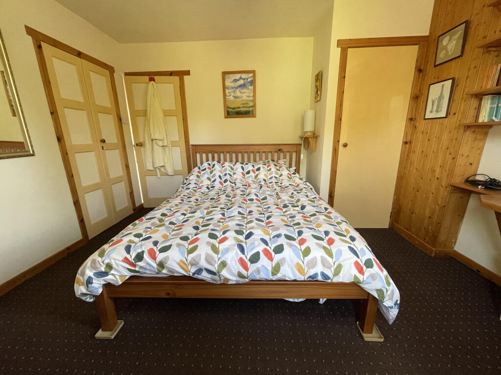 5 Bedroom 3.JPG