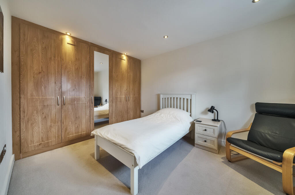 1309481-24-684857...