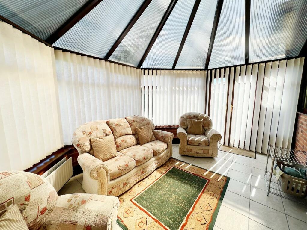 Conservatory pic 1.jpg