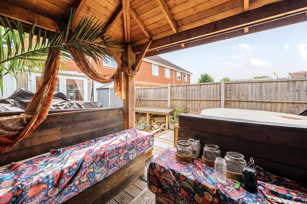 FIRE PIT