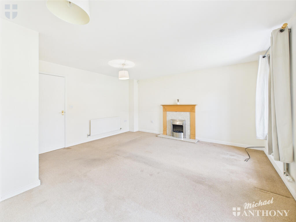 CAM03852G0-PR0293-STILL005