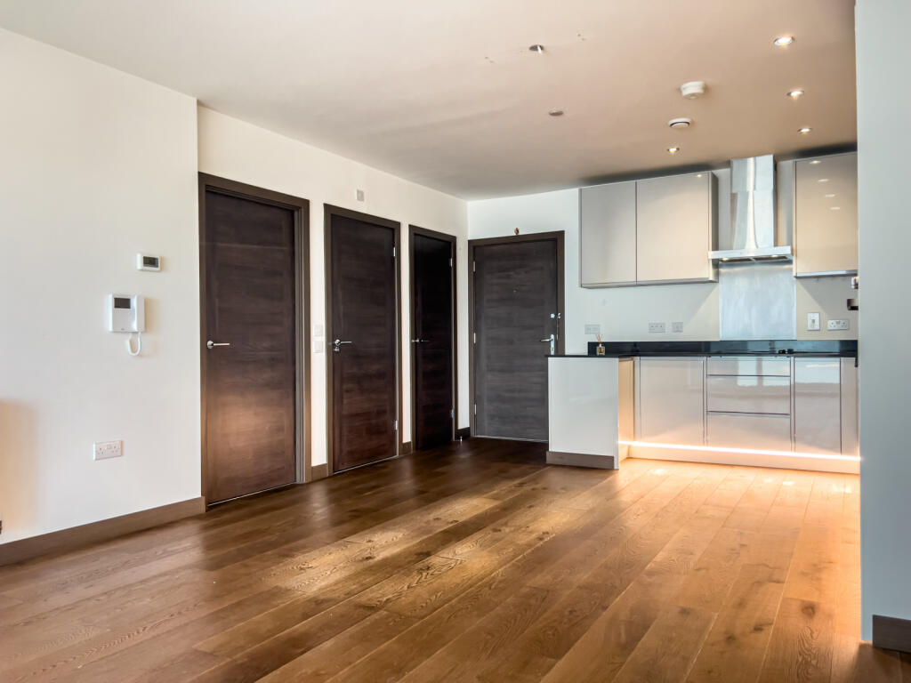 Kitchen/Dining Area