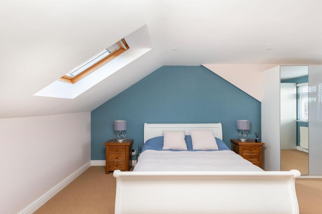 1B2H9RDD - Bedroom K.jpg