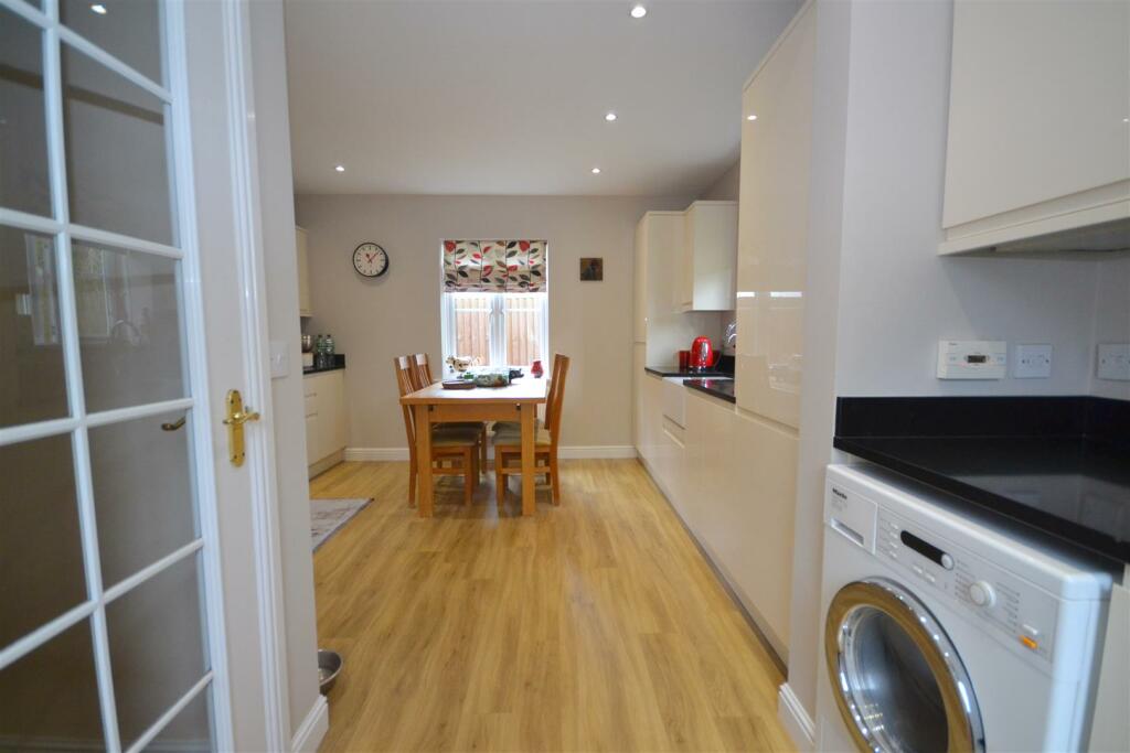Kitchen/Breakfast Room