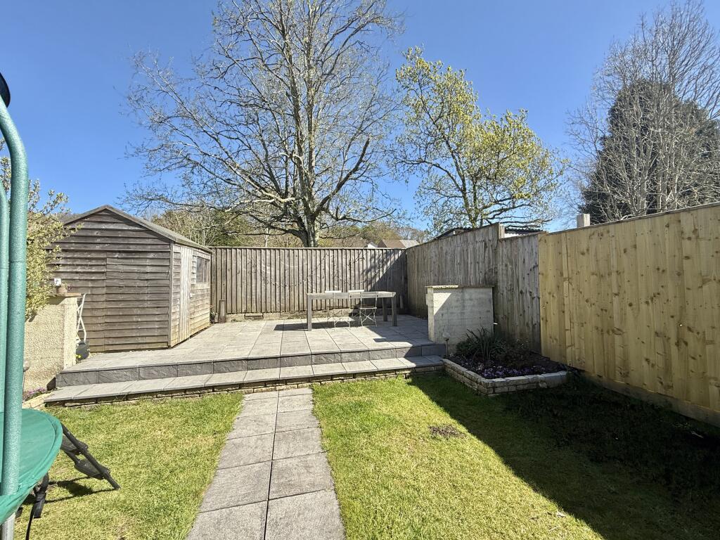 Level Garden with Sunny Patio Area