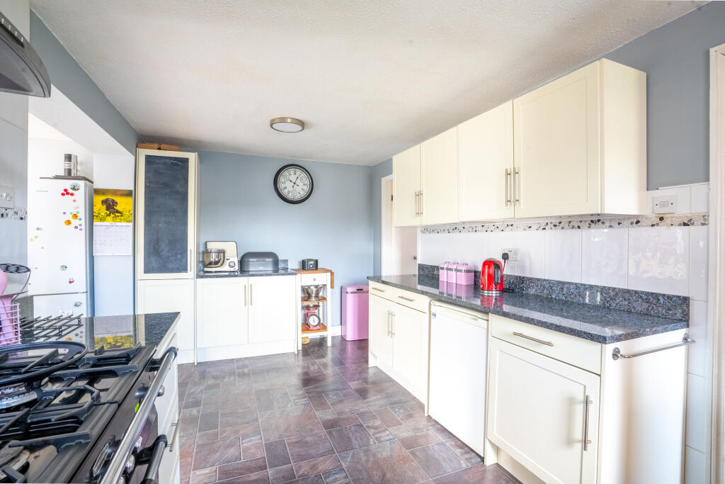 1lowfieldroad9