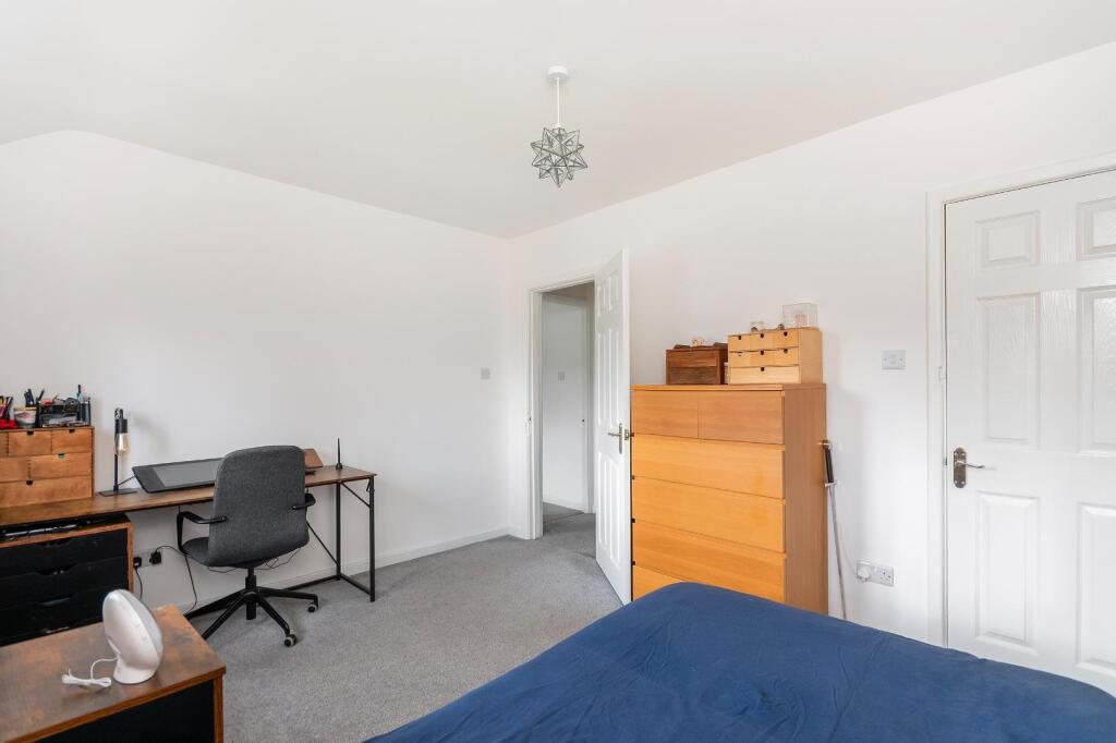 3B8RBR - Bedroom H.jpg