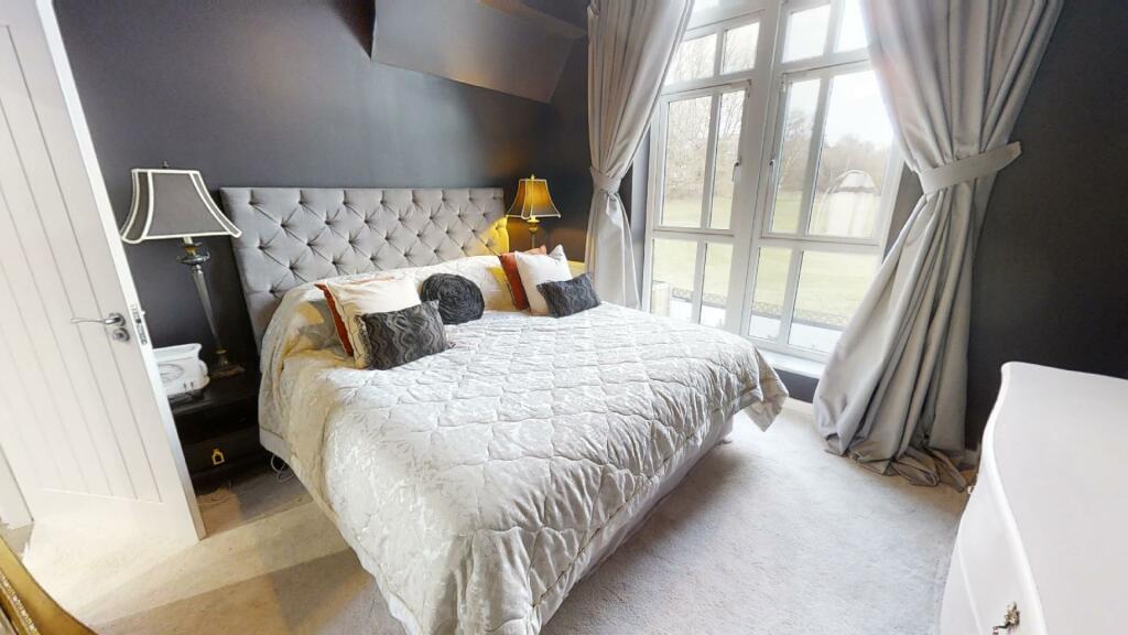 HomeDaze-Presents-Singleton-Drive-M25-5-BED-MODERN