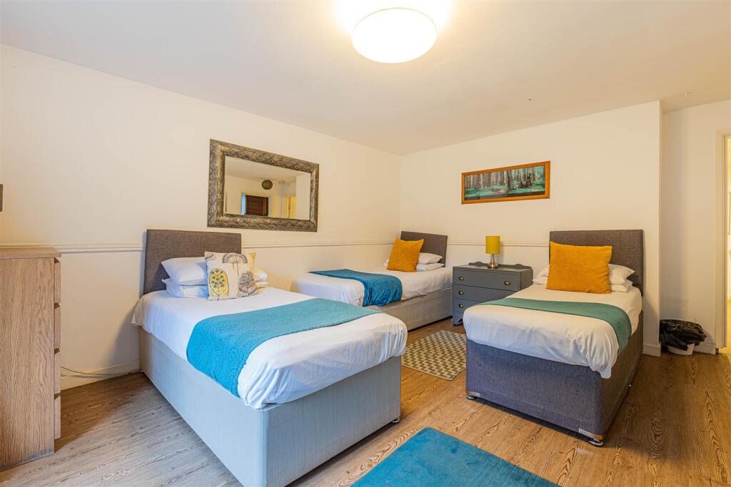 Pearl Street 14-10.jpg