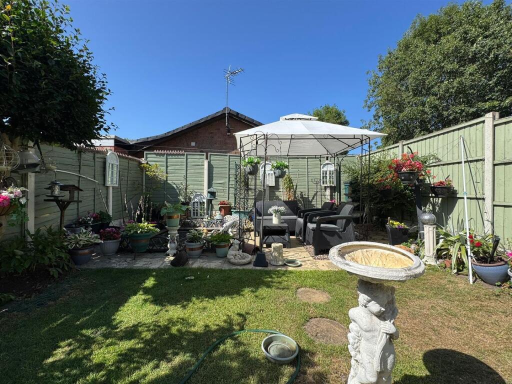 Garden (1).jpg