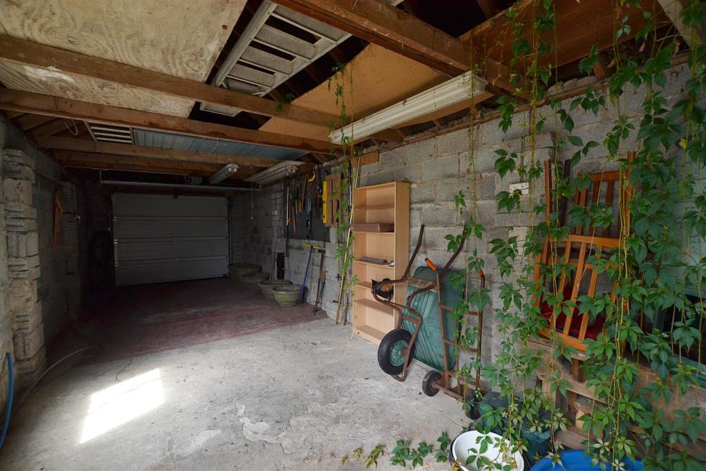 garage.JPG