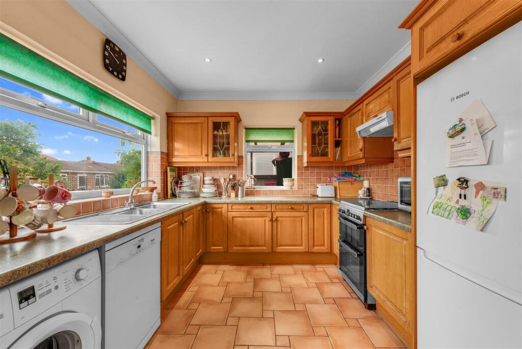 Kitchen / Dining Room (Rear Extension)
