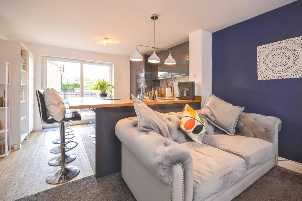Lounge / Kitchen