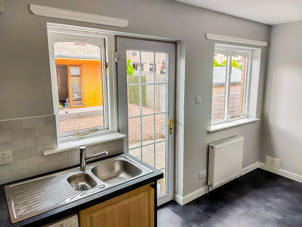 104 Bankton - Red...