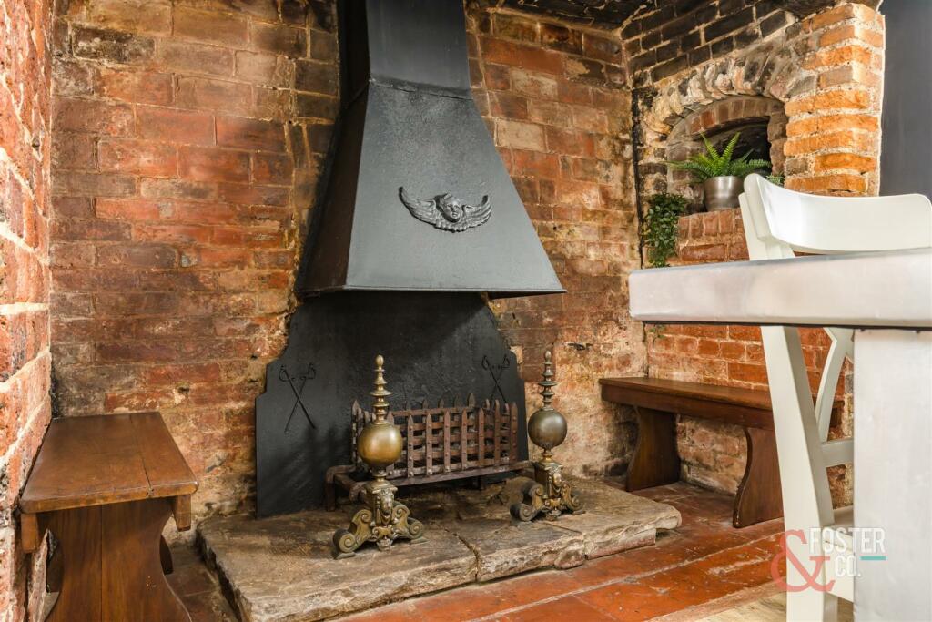 Ballards Mill Close, 2-19.JPG