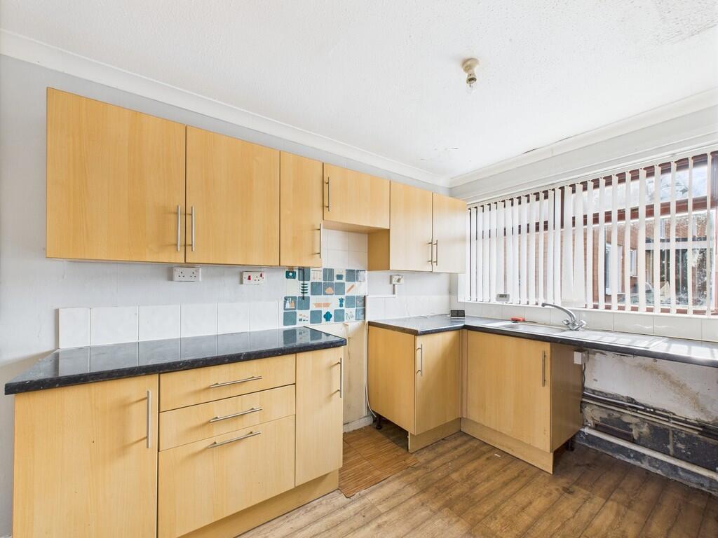 CAM01835G0-PR0272...