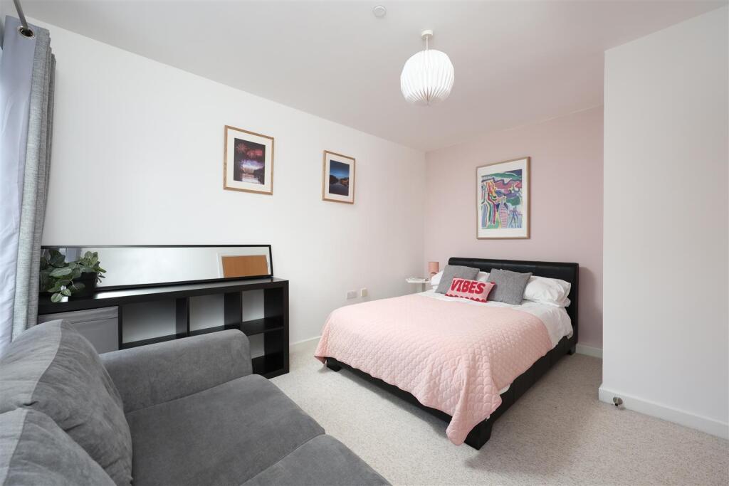 16 Wellesley Mews 9.JPG