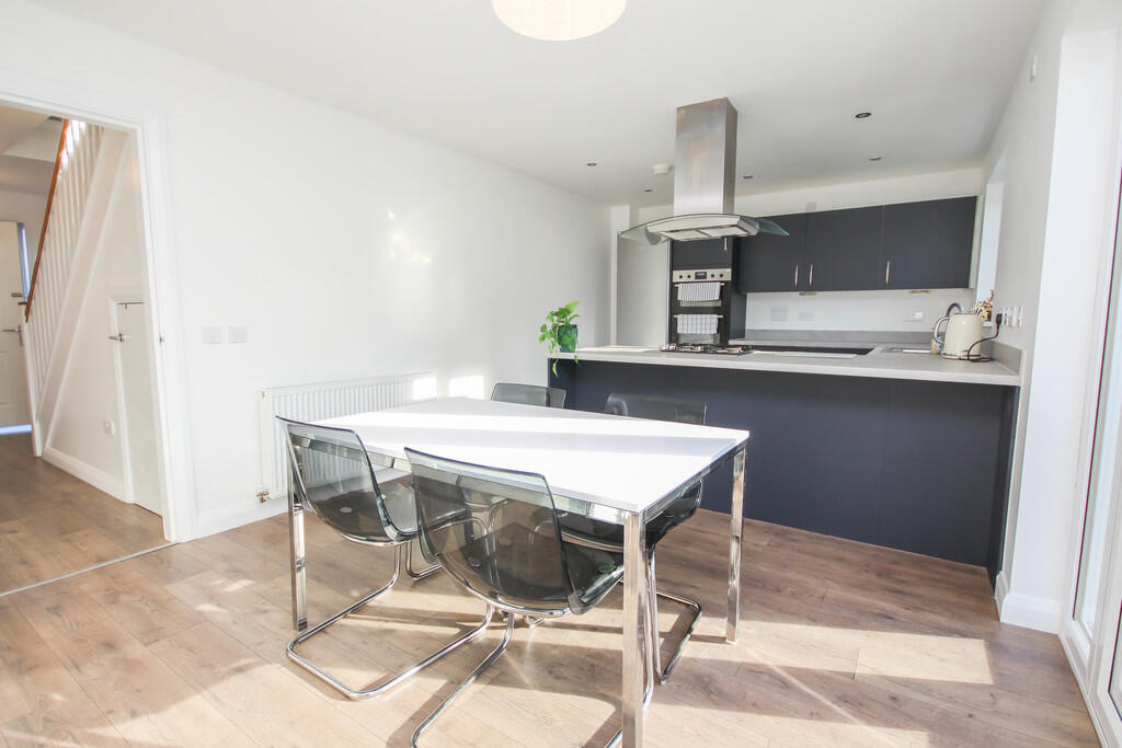 11 Breistonhill V...