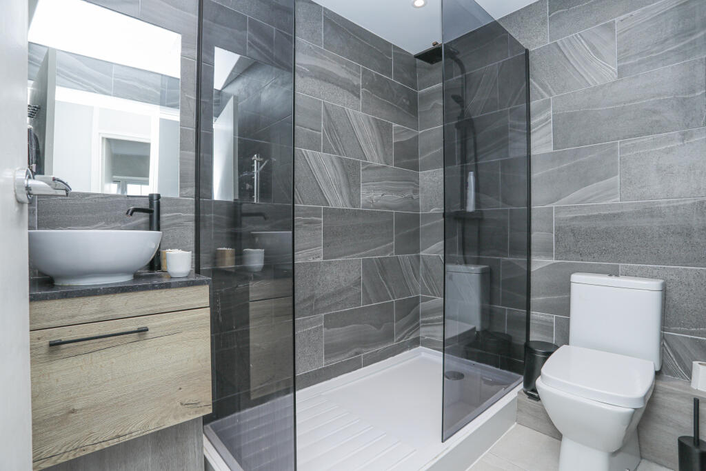 general Flat 4, Asht