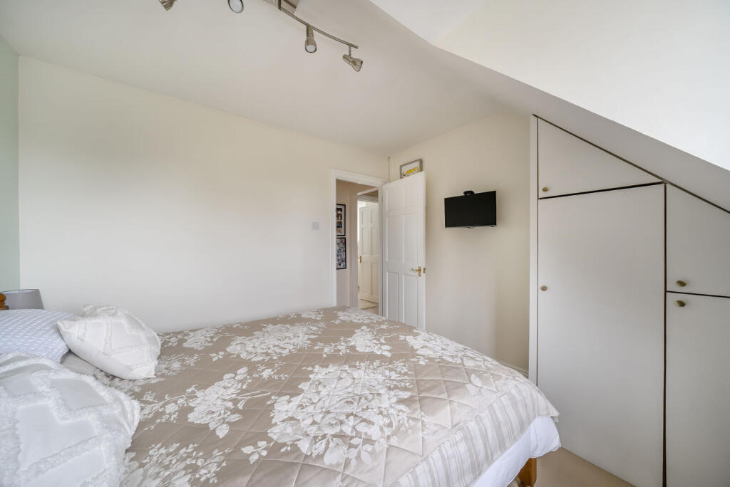 22-6818c5fa16da2-...