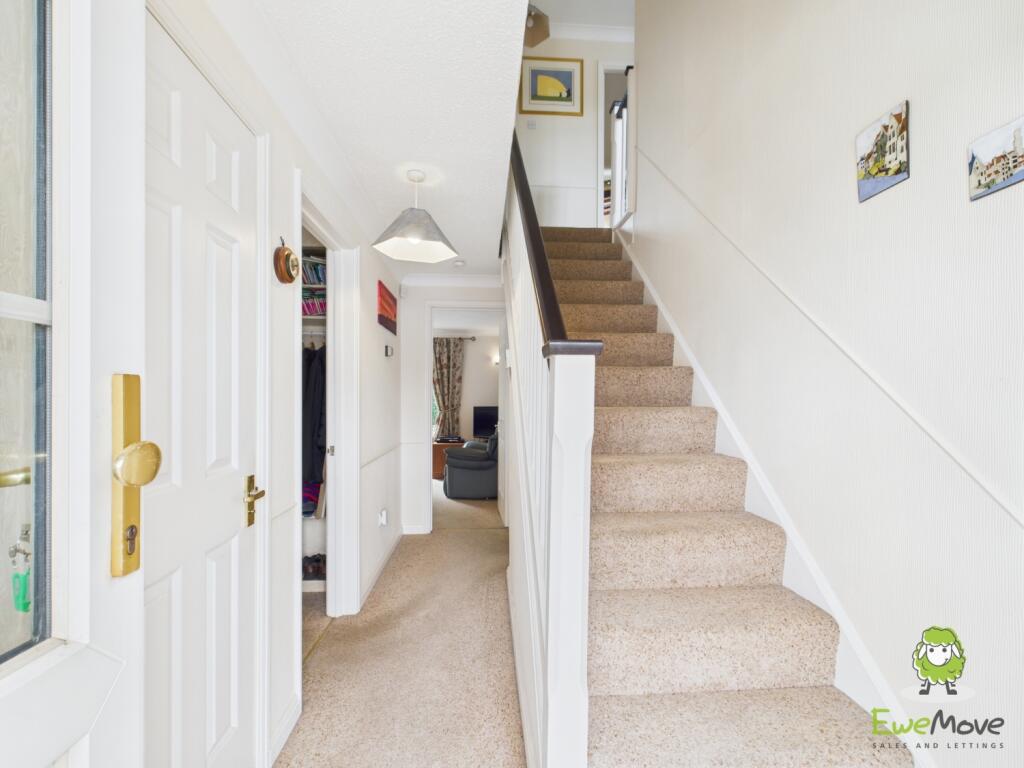 CAM03778G0-PR0261-STILL027