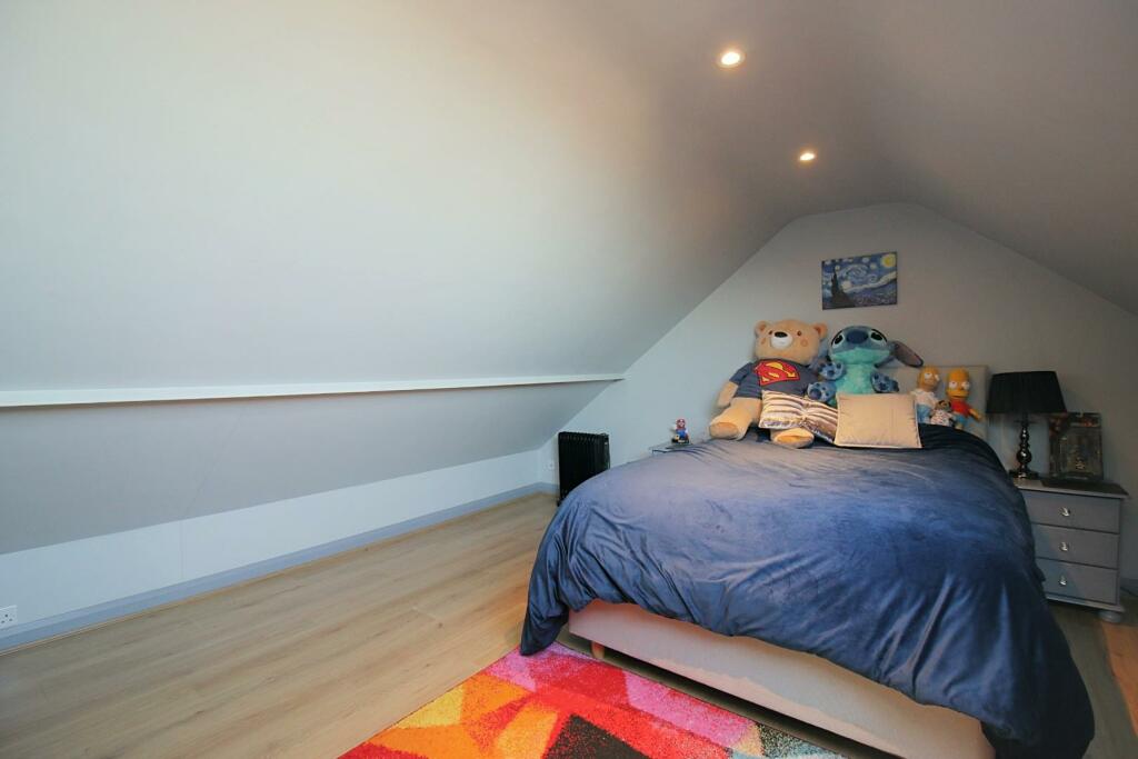 LOFT ROOM