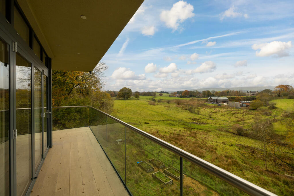 20241030-1235_Maison Haus - Ivory House, Station R